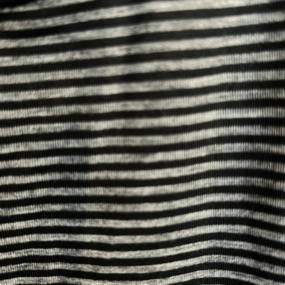 Zella  Athletic Top,Athleisure, Medium Charcoal/Black Workout, Gym, NWT - Picture 3 of 5